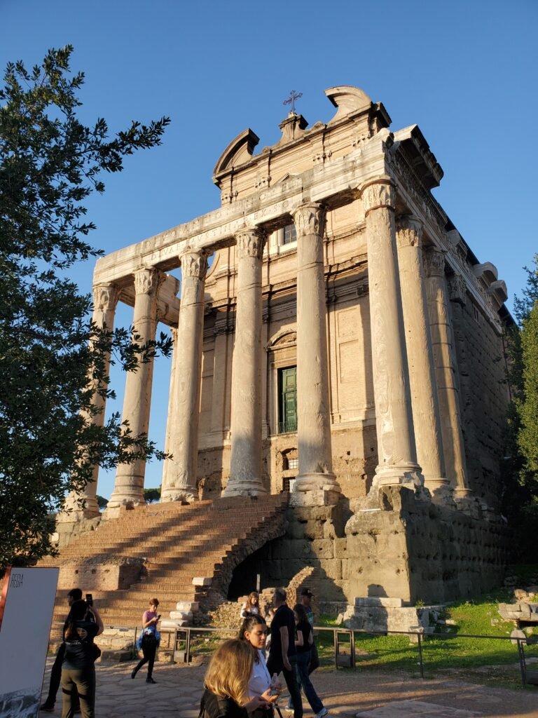 vegans exploring the roman forum with a 3 day Rome itinerary