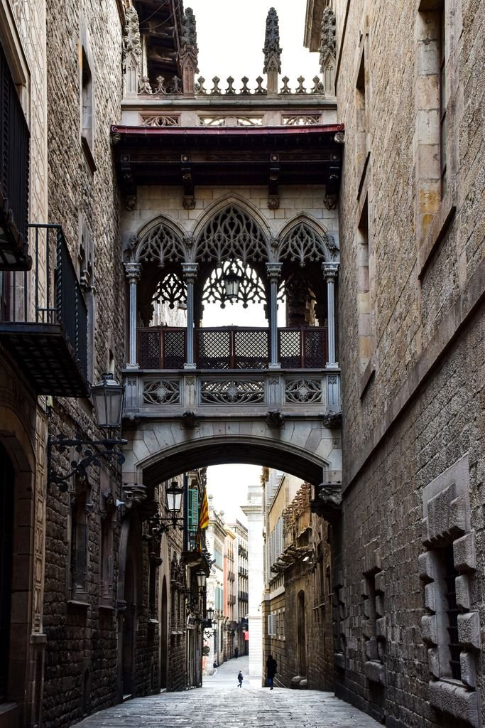 Narrow medieval streets in Barcelona's Gothic Quarter, a top stop on a vegan Barcelona itinerary